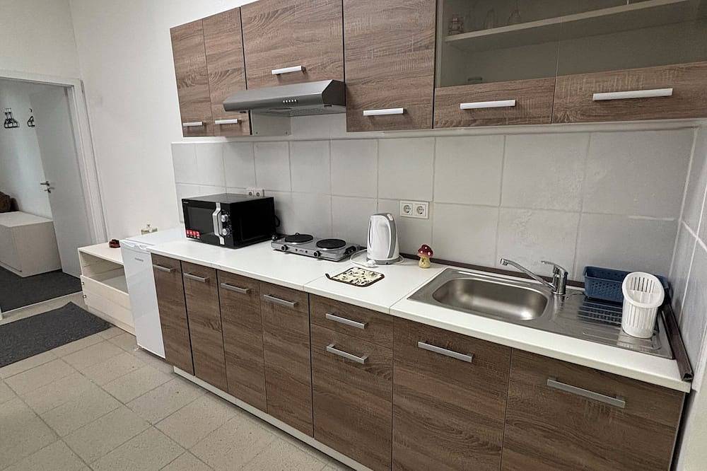 Ganze Wohnung, Gemütliche Ferienwohnung an der Saar nähe A8/A620 in Beckingen in Beckingen, Saar-Nahe-Bergland