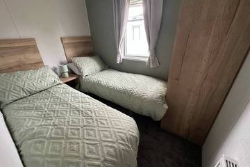 Glamping for 8 People in Northampton, Northamptonshire, Photo 3