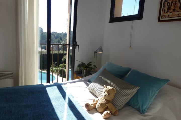 Villa pour 6 personnes, avec piscine et terrasse ainsi que jardin et jacuzzi à Valbonne - 4