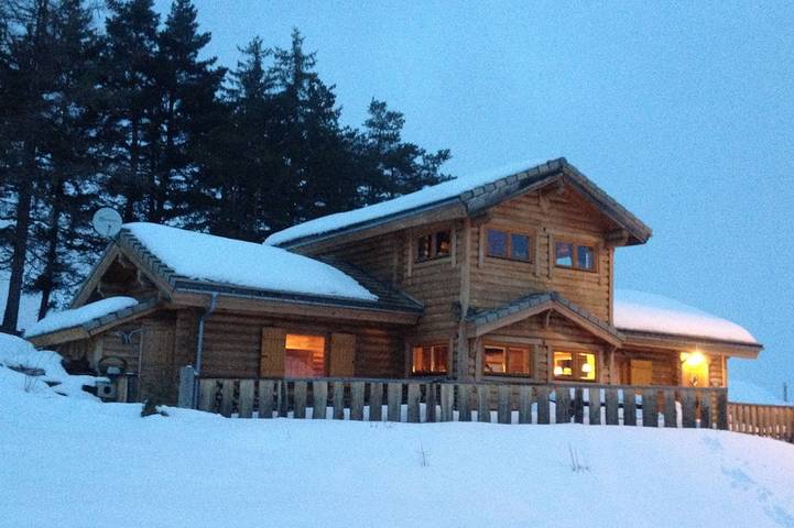 Chalet für 12 Personen, mit Balkon und Garten - 1