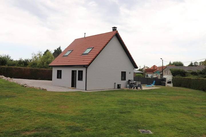 Location de vacances pour 6 personnes, avec jardin et vue, animaux acceptés à Carly - 2