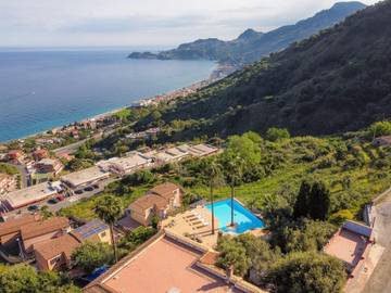 Casa Vacanza per 12 Persone in Letojanni, Provincia di Messina, Foto 1