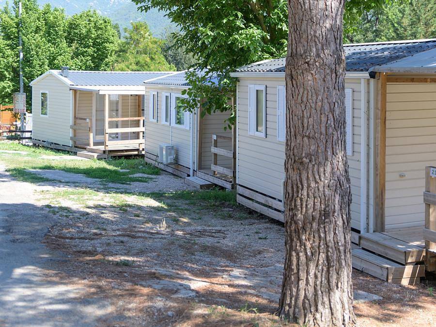 Camping Le Mas Fleuri - Mobilheim 2 personen - Mobilheim Bevera 20m² - 1 Schlafzimmer in Sospel, Mittelmeerküste (Frankreich)