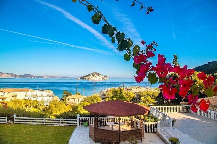 Apartment for 3 people, with garden and balcony in Laganas
