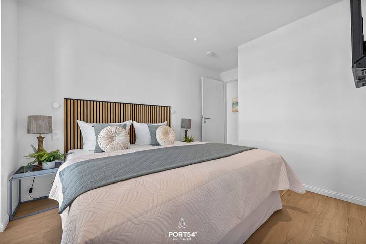 Ganze Wohnung, Molenliebe - erste Reihe am Wasser, Meerblick, 3 Balkone, Sauna, E-Ladesäule in Olpenitz, Kappeln