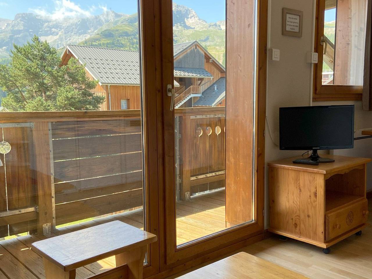 Ganze Wohnung, Gemütliche Wohnung in Superdévoluy für 6 Personen mit Balkon, nahe Geschäften und Pisten in Saint-Étienne-en-Dévoluy, Le Dévoluy