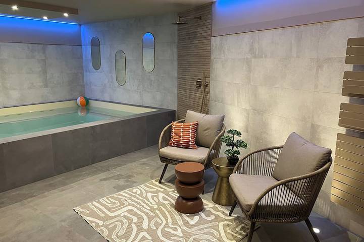 Maison de vacances pour 8 personnes, avec jardin ainsi que sauna et jacuzzi dans Plage Kerleven