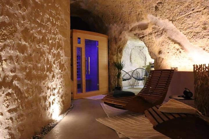 Location de vacances pour 2 personnes, avec jacuzzi ainsi que sauna et jardin à Vernou-sur-Brenne - 3