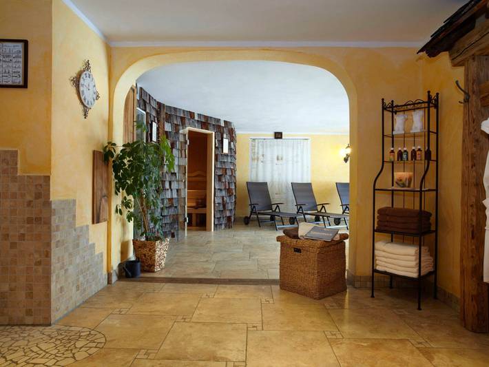 Ferienwohnung für 4 Personen, mit Terrasse und Garten sowie Ausblick in Schattwald - 3