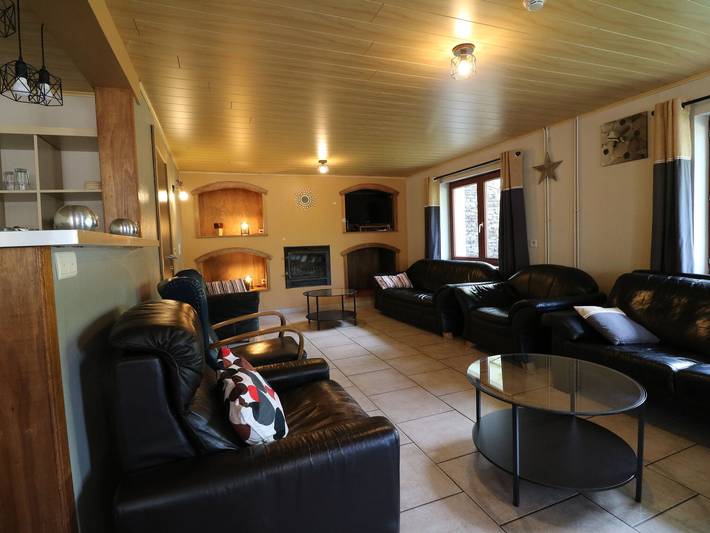 Gîte pour 30 personnes, avec sauna ainsi que jardin et terrasse, animaux acceptés à Manhay - 3