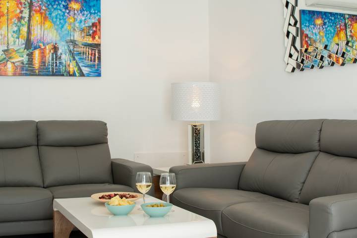 Ferienhaus 'Leize Con Piscina' mit Meerblick, Wi-Fi und Klimaanlage in Playa Blanca, Yaiza
