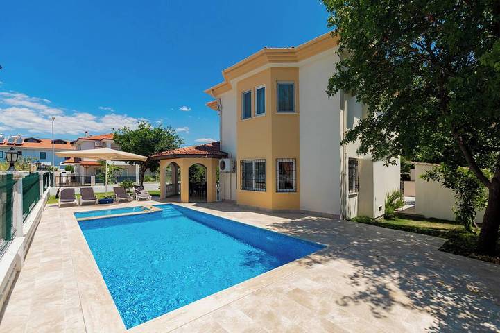 Vakantiehuis voor 5 personen, with tuin and kinderzwembad as well as terras in Turkije