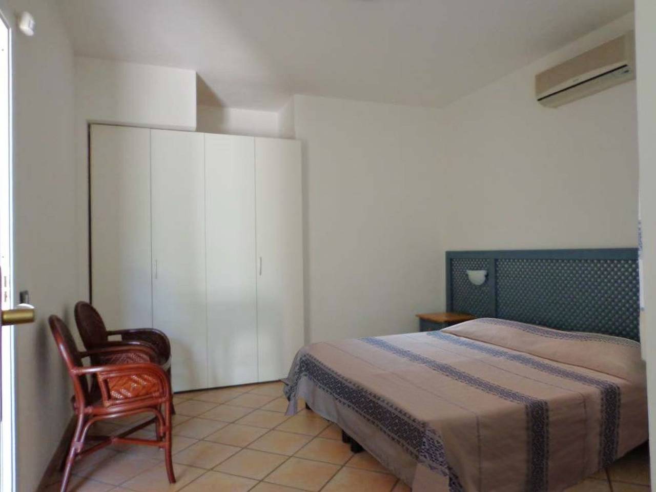 Ganze Wohnung, Trilokal 9 in Villasimius, Cagliari Provinz