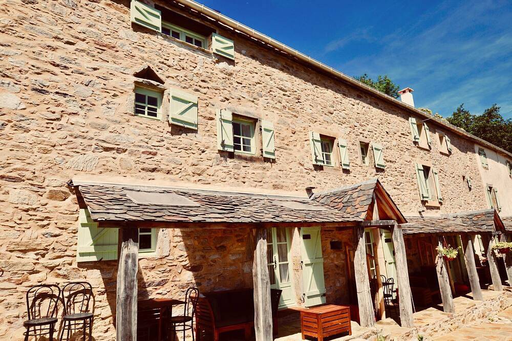 Les Cathares - Rustic and charming gite with panoramic mountain views, immersed in beautiful nature in Riols, Région de Béziers