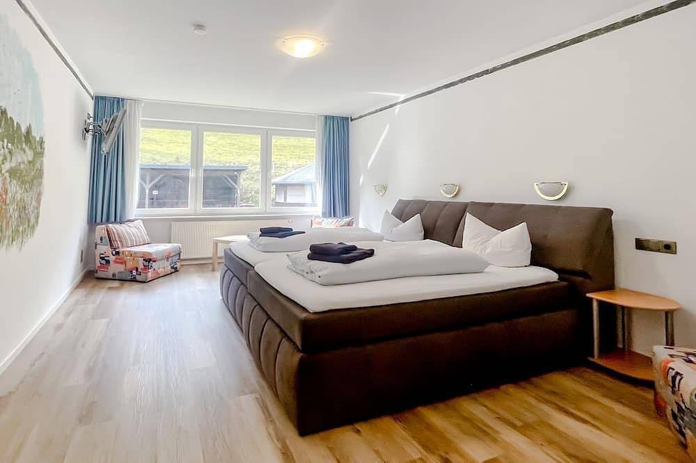 Comfortable and versatile room -perfect for relaxation, work and exchange in Züschen, Winterberg
