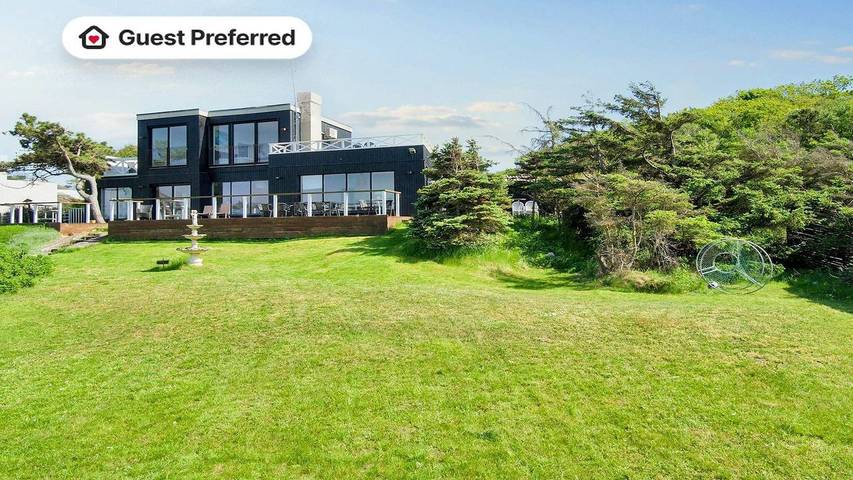 Ferieudlejning for 13 personer, med terrasse i Rågeleje