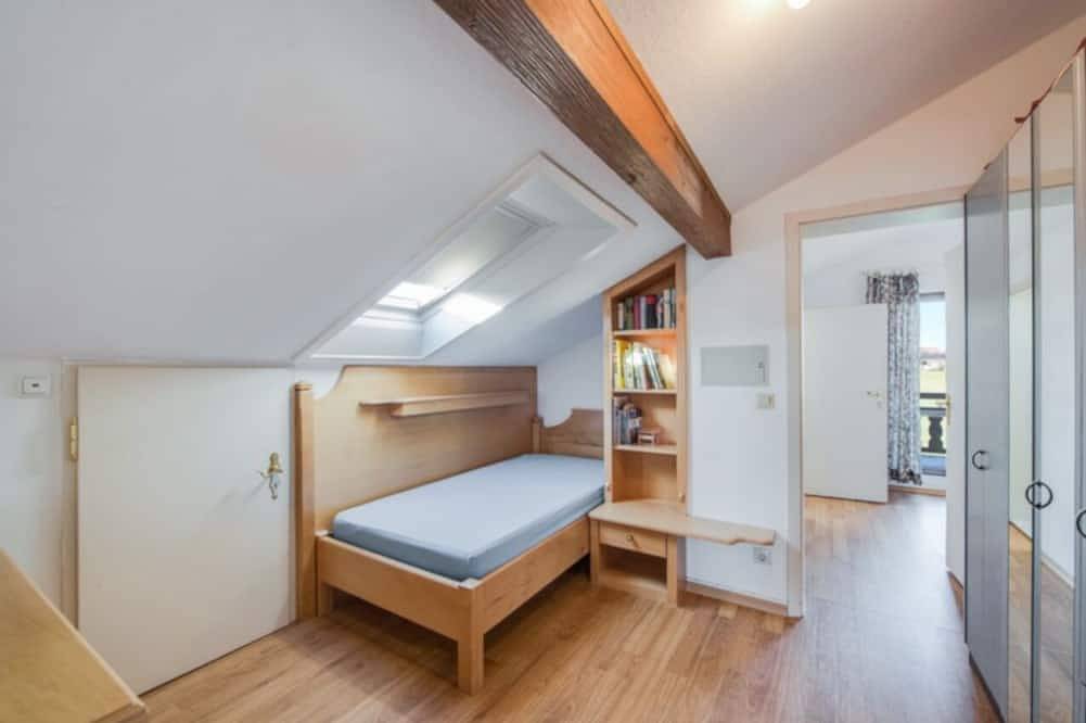 Ganze Wohnung, Alpenblick, Wohnung mit Terrasse und Balkon in Eggstätt, Chiemsee