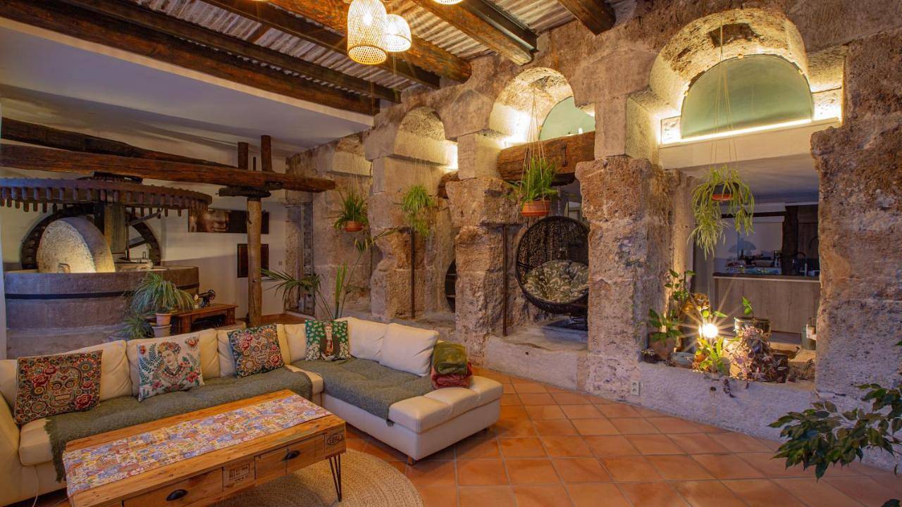 Moulin Lombard B&B Chambre et table d Hôtes Massages & Bien-être in Les Arcs (Var), Région de Draguignan