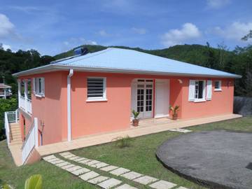 Location de vacances pour 6 personnes, avec terrasse à Le Diamant