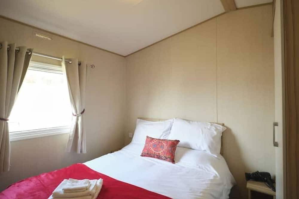 Lighthouse Retreat - A stones throw from West Mersea beach in Mersea Island, Colchester
