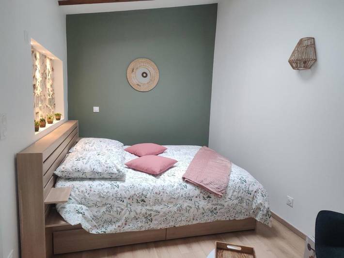 Cottage pour 2 personnes, avec jardin ainsi que terrasse et vue, animaux acceptés à La Ferté-sous-Jouarre
