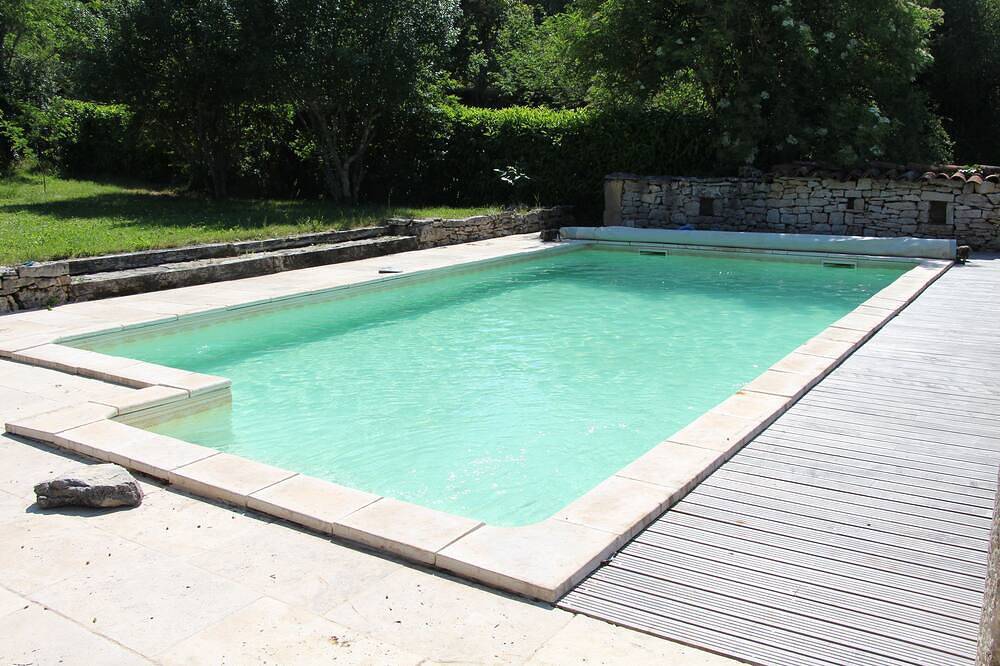 Gîte étoilé avec piscine à la campagne in Saint-Chels, Quercy