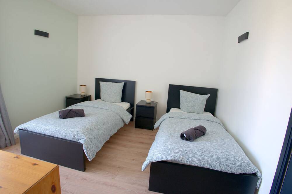 Entire apartment, To be deleted in Massy, Essonne