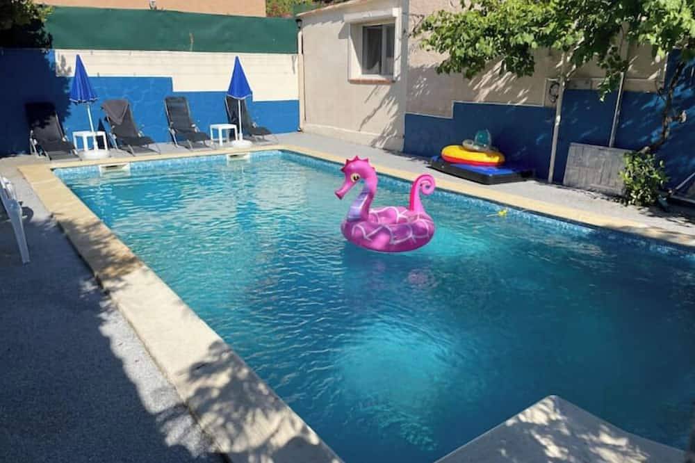 Appartement entier, T2 et Piscine Uvc_bouées in Ensuès-la-Redonne, Côte méditerranéenne (France)