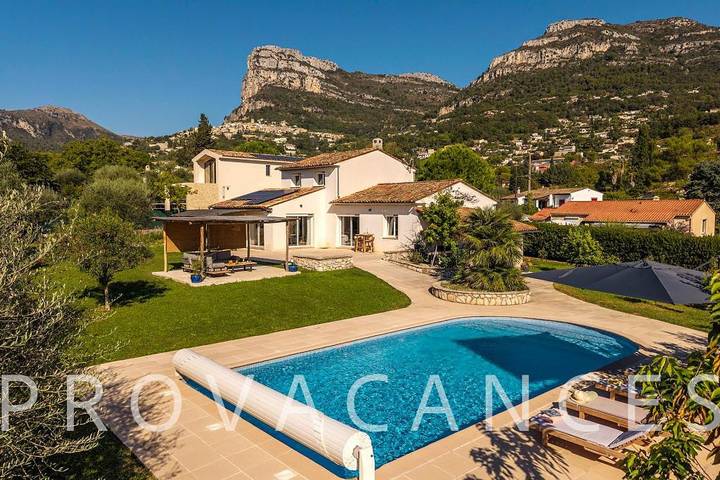 Villa for 6 people, with garden and pool - 1
