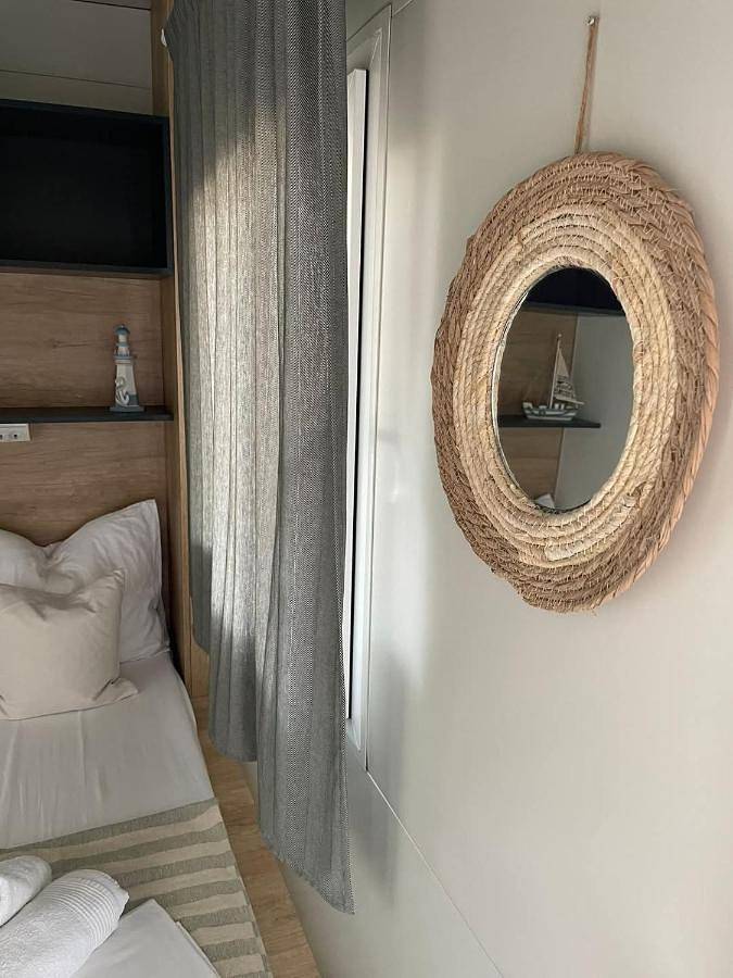 Camping für 6 Personen, mit Ausblick und Terrasse, kinderfreundlich in Privlaka - 4