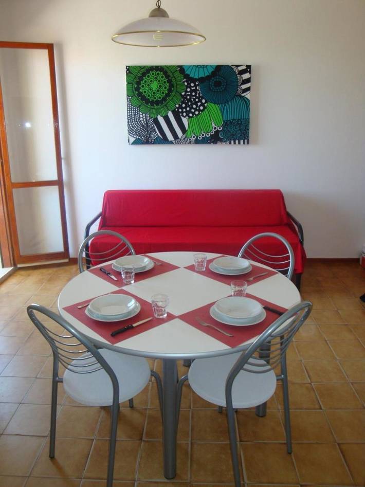 Appartamento per 5 persone, con Balcone e Terrazza nonché Giardino a Punta Marina
