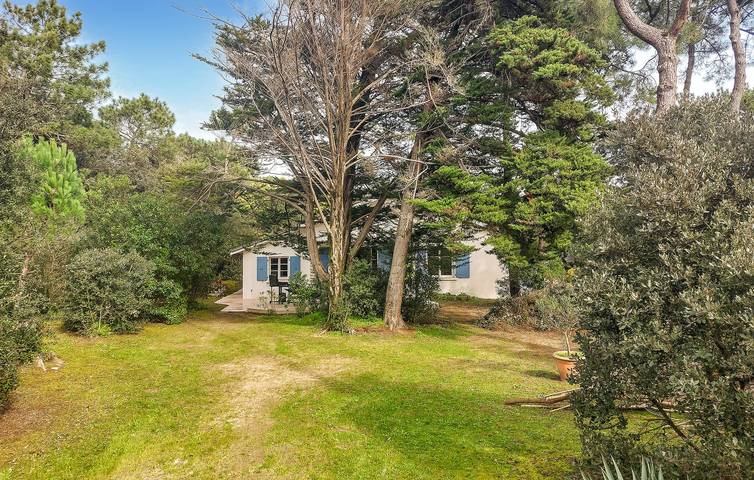 Location de vacances pour 7 personnes, avec jardin et terrasse, animaux acceptés dans Plage des Huttes - 2