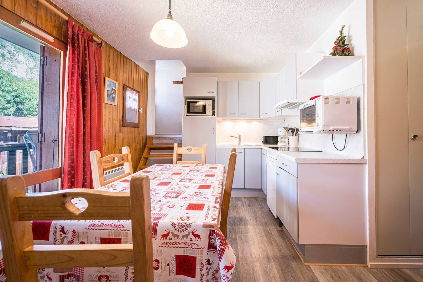 Entire apartment, Apartment 'Les Bergers 71' with Mountain View and Balcony in Valloire, Saint-Jean-de-Maurienne region