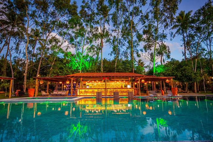 Pousadas para 2 pessoas, com piscina e vista e ainda jardim and piscina infantil, com animais de estimação em Igarassu