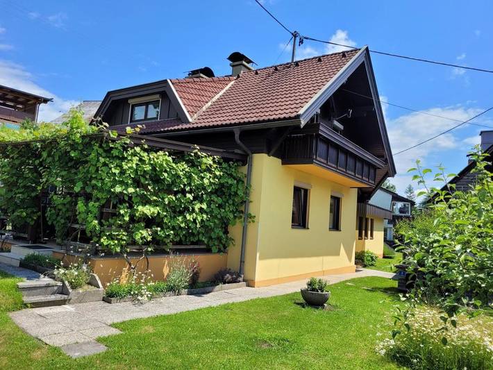 Ferienhaus für 6 Personen, mit Ausblick und Garten am Faaker See