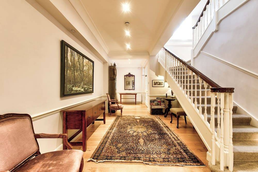 Luxury house with indoor swimming pool in Loch Lomond in Loch Lomond, West Dunbartonshire