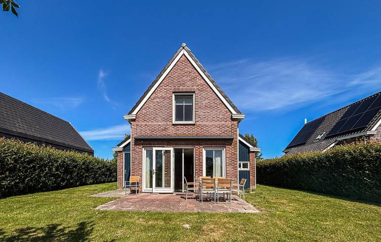 Ferienhaus für 8 Personen, mit Terrasse und Garten in Súdwest Fryslân