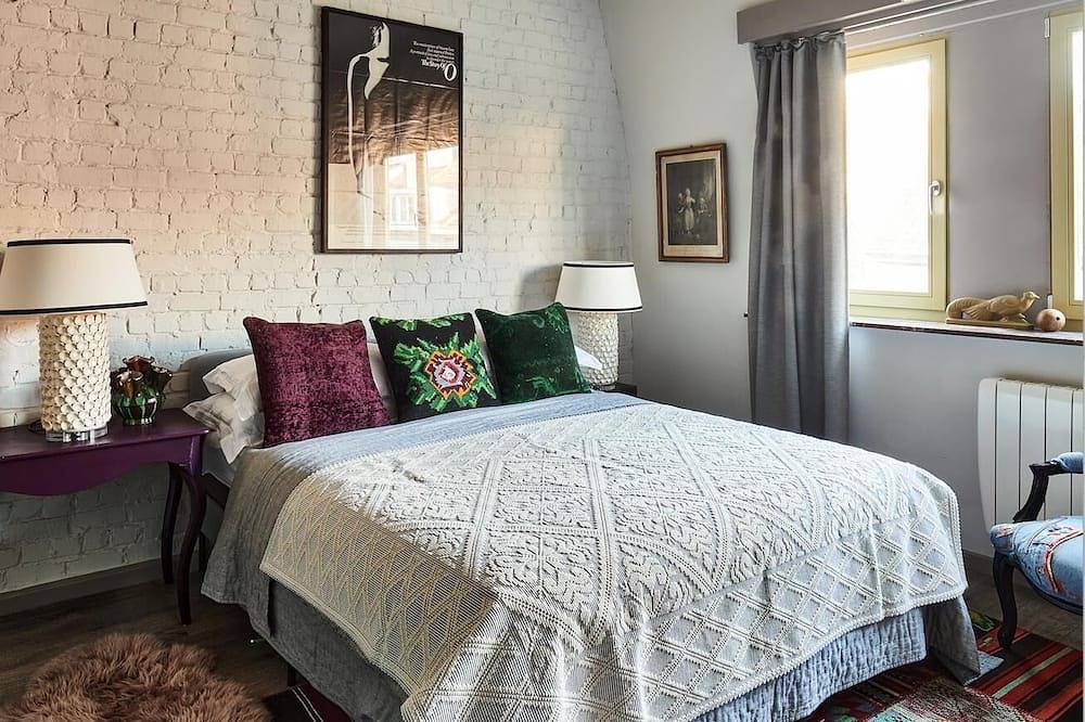 Charming 2-Bedroom Home & Garden in Auderghem, Flanders