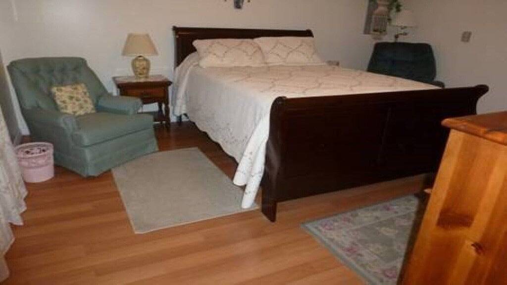 Ganze Wohnung, Lexington Apt. mit parkplatz & privatem eingang in Lexington, Kentucky