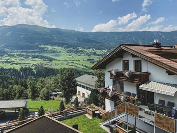 Ferienwohnung für 5 Personen, mit Ausblick und Garten, mit Haustier in Jerzens