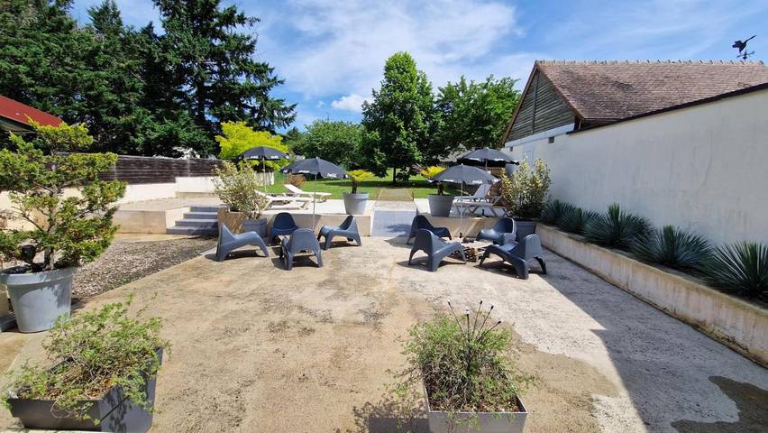 Hôtel pour 2 personnes, avec terrasse, animaux acceptés à La Châtre - 3