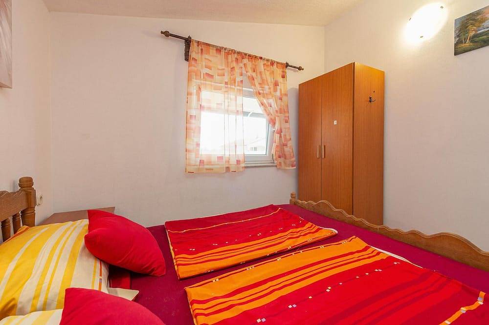 Geheel appartement, Mooi appartement in Vir met Wifi in Vir