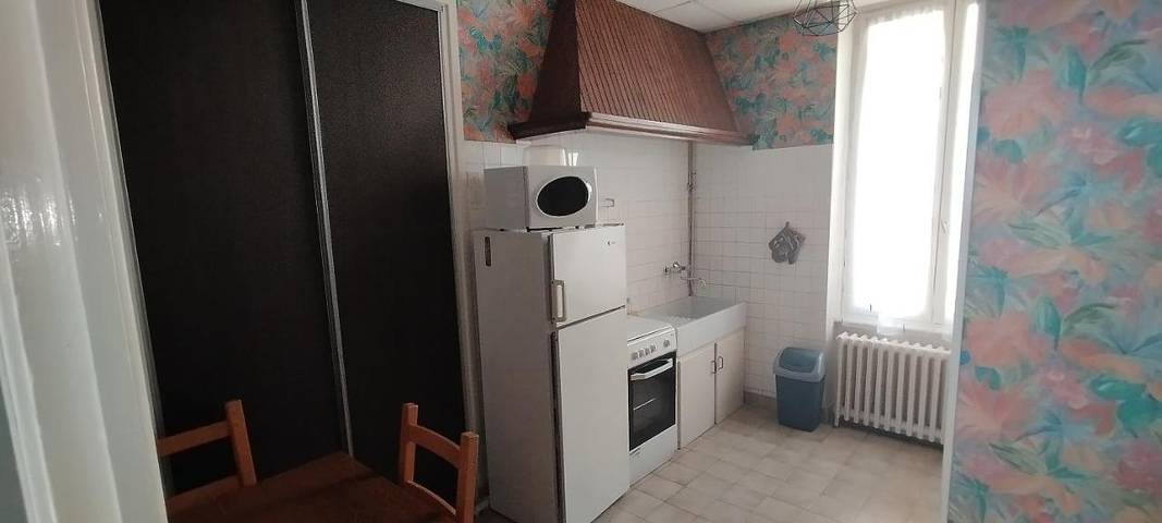 Gîte pour 4 personnes, avec jardin dans Gare De La Bourboule - 3