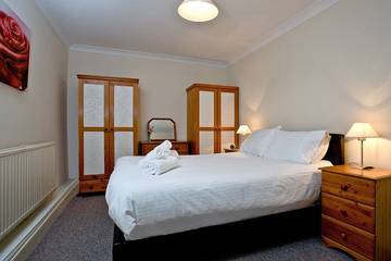 Apartment for 6 People in Paignton, Torbay, Photo 1
