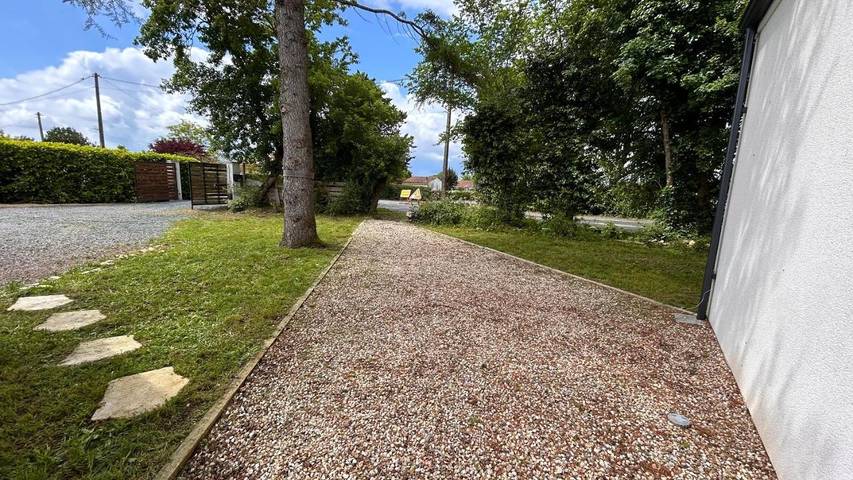 Location de vacances pour 6 personnes, avec Terrasse ainsi que Jardin et Piscine à Saint-Sauveur-d'Aunis - 3