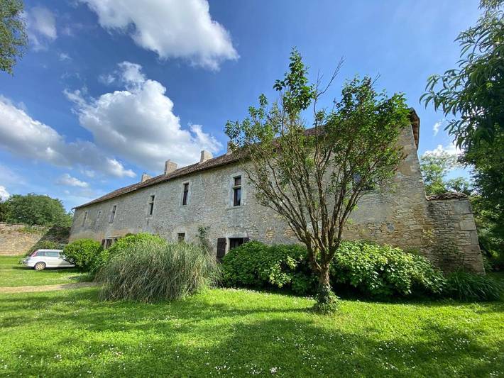 Location de vacances pour 8 personnes, avec jardin et vue, animaux acceptés à Champagné-le-Sec - 4