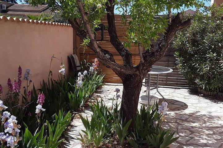Gîte pour 2 personnes, avec jacuzzi à Vias - 4