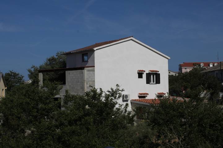 Apartamento entero, Cómodo apartamento con terraza y vista al mar Povljana, Pag A-6299-a in Povljana, Pag