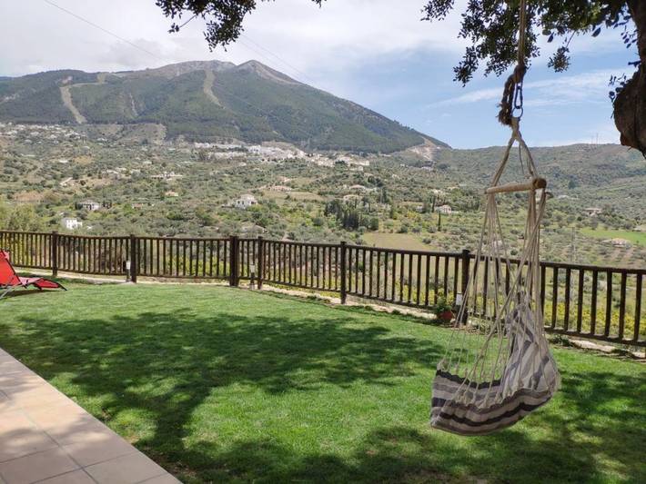 Albergue para 10 personas, con jardín además de jacuzzi y piscina en Alcaucín - 2