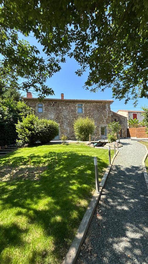 Chambre d’hôte pour 2 personnes, avec Terrasse et Jardin à Les Herbiers
